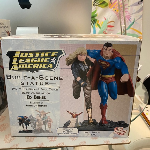 DC Justice League of America Build A Scene Statues - Picture 11 of 13